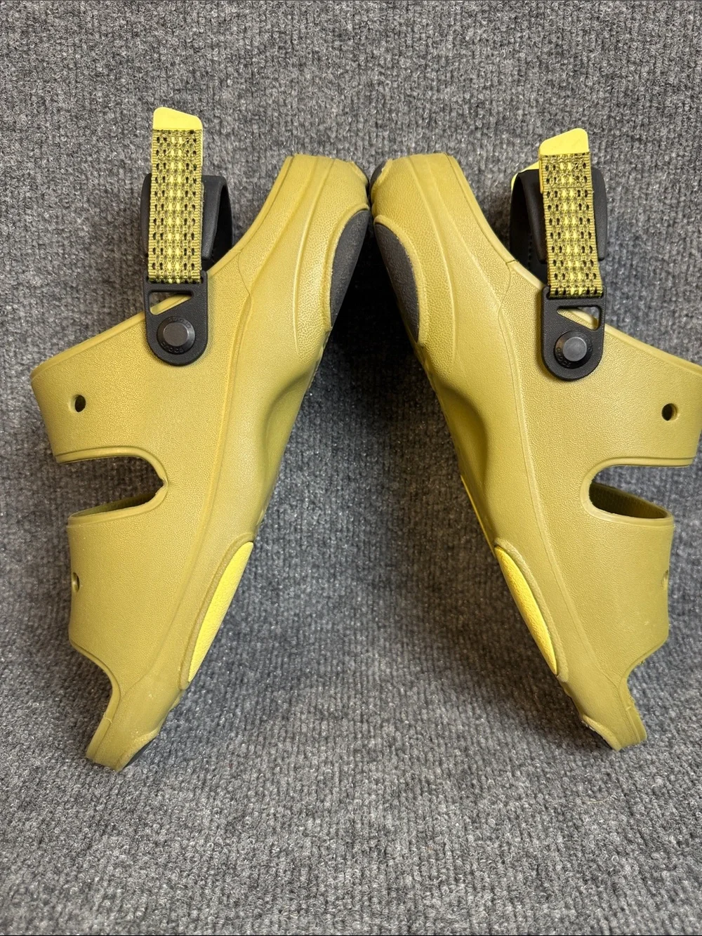 CROCS All Terrain Olive/Aloe Sandals Men’s 10, Women’s 12